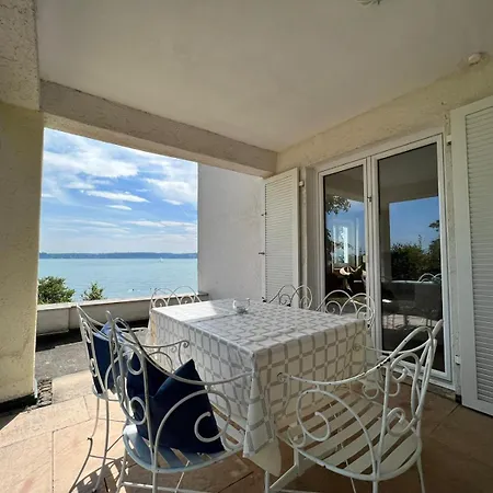Am Mit Privatem Seezugang Holiday home Meersburg