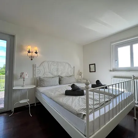 Am Mit Privatem Seezugang Holiday home *